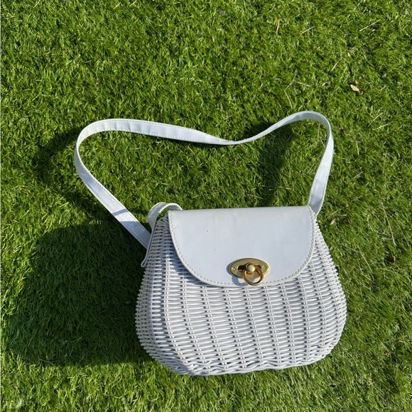 Vintage 1960s White Wicker Purse• Shoulder Strap • Mid-Century Handbag - Picture 10 of 16
